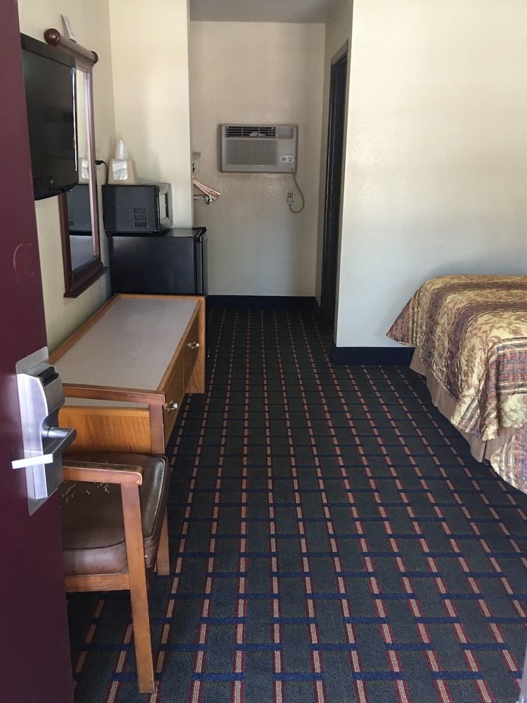 Best Value Inn Motel Sandusky Marianna Ngoại thất bức ảnh